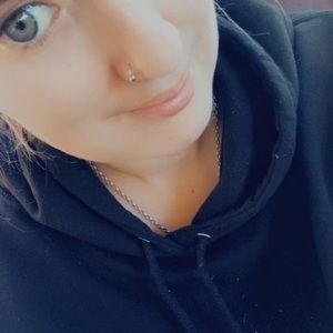 Meet your Posher, Coral leigh